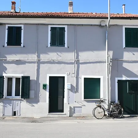Se212 - Senigallia, Delizioso Bilocale In Centro Con Corte Esclusiva * סניגליה